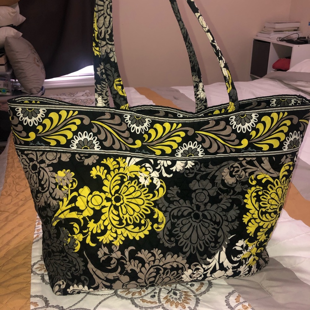 Vera Bradley tote bag